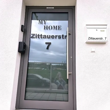 My Zittauer Strasse 7 公寓 *